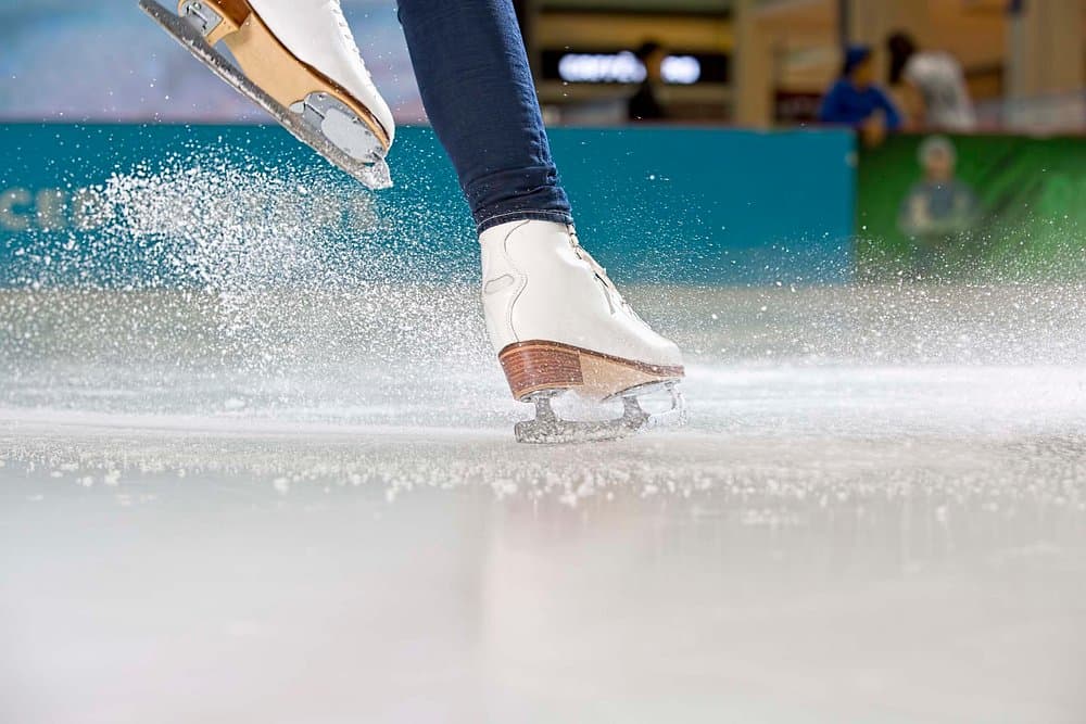 Dubai Ice Rink - clicktoguide