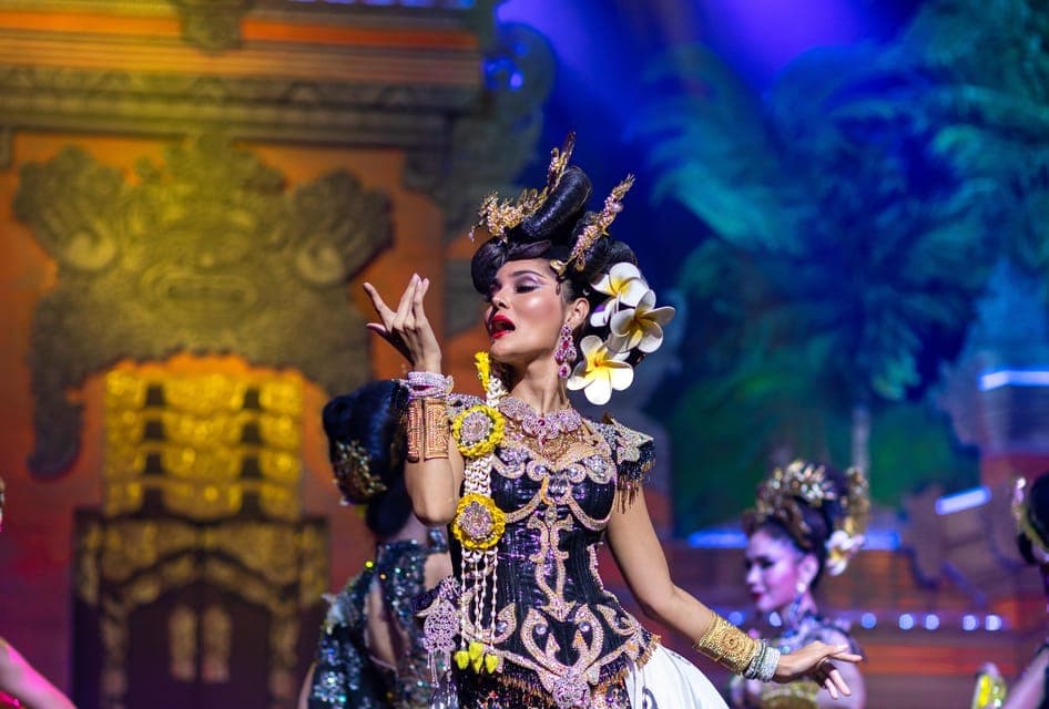 Alcazar Cabaret Show Tickets - clicktoguide