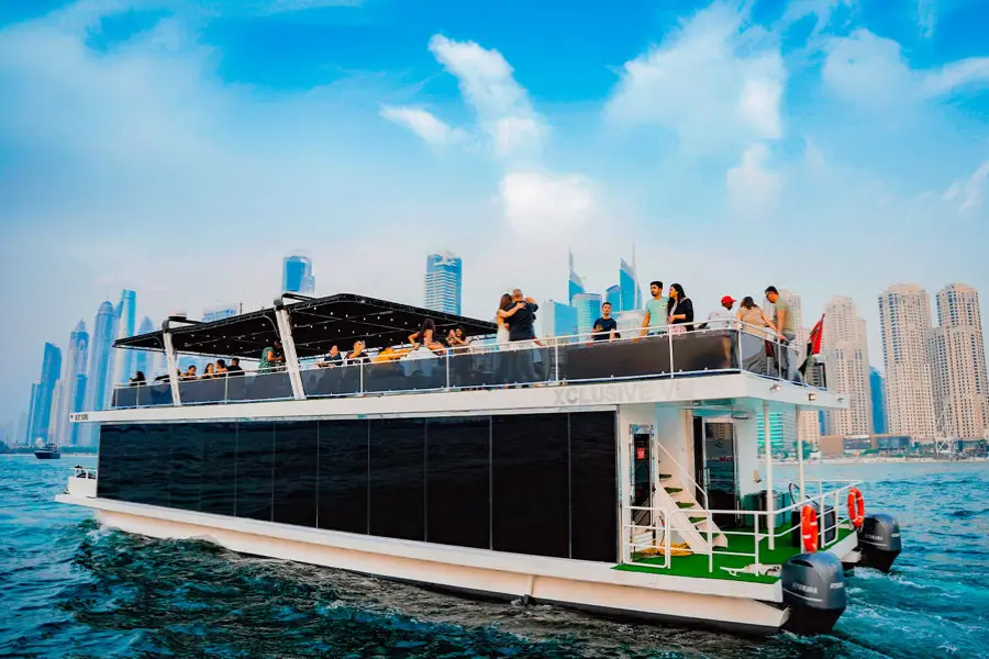 1 Hour Ain Wheel Houseboat Tour - clicktoguide